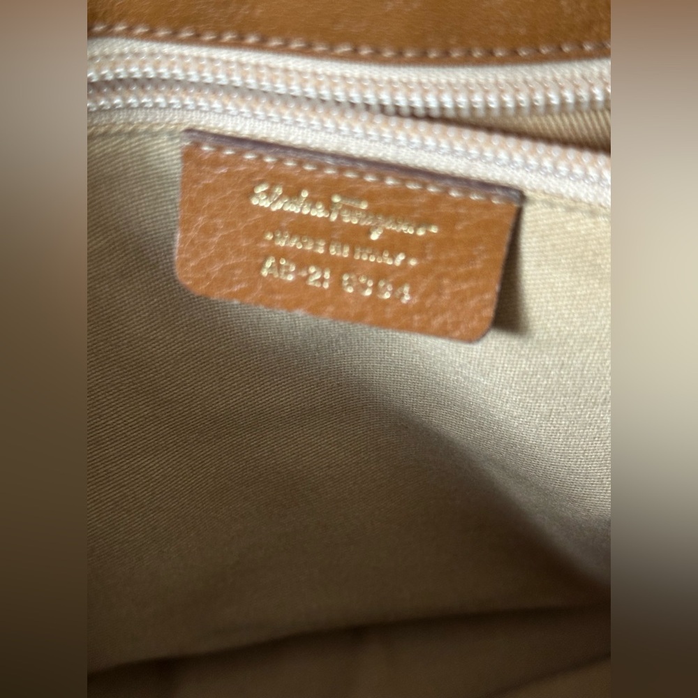 SALVATORE FERRAGAMO Tan Brown Leather Gancini Satchel Flap Bowler Bag Italy - Picture 9 of 10